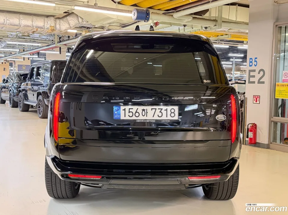 Land Rover Range Rover P530 AB LWB 2023 — миниатюра 5