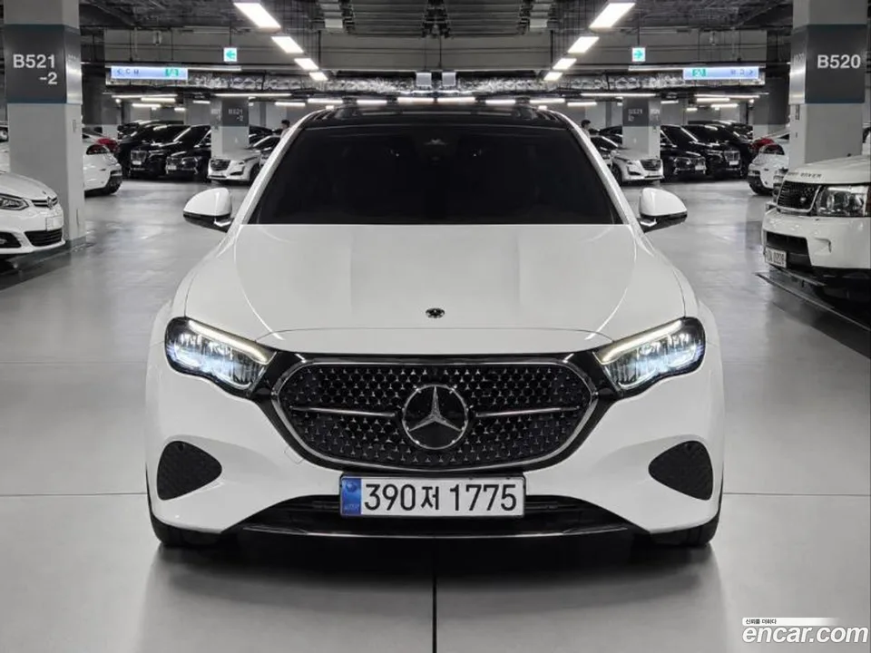 Mercedes-Benz E-Class E200 2024 — фото 1, купить с доставкой в Москву