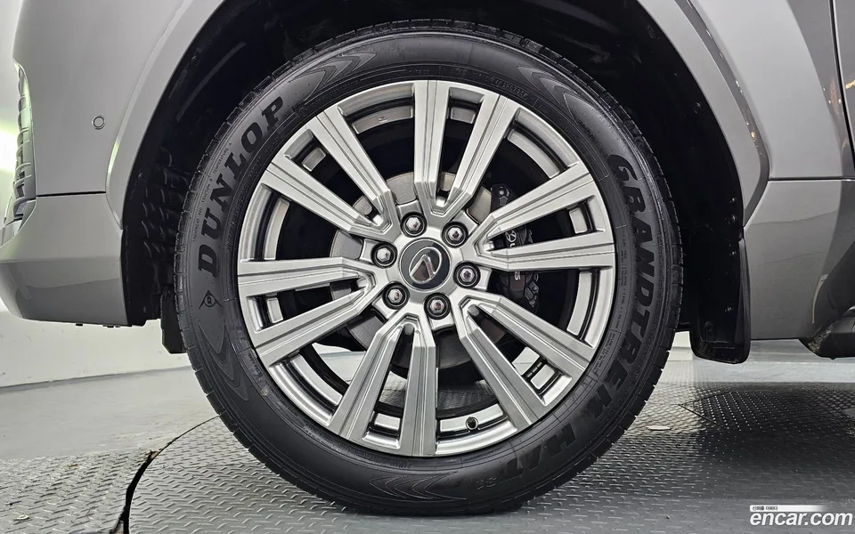 Lexus LX 700h VIP 2025 — миниатюра 2