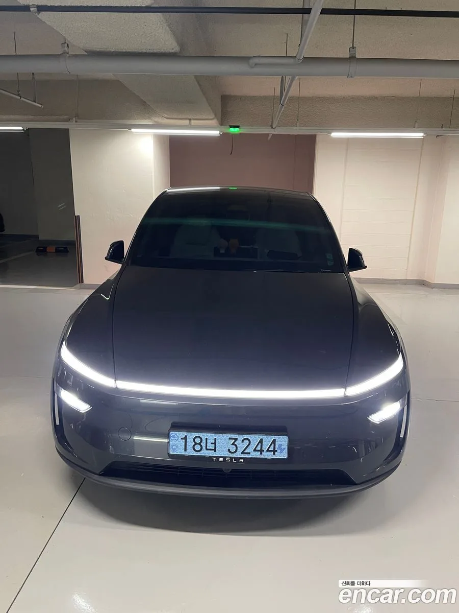 Tesla Model Y RWD 2025 — фото 1, купить с доставкой в Москву