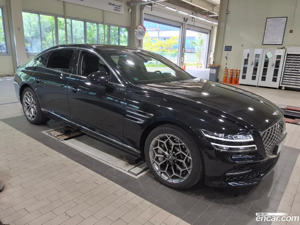 Genesis G80 2.5 AWD 2023 — фото 1, купить с доставкой в Москву