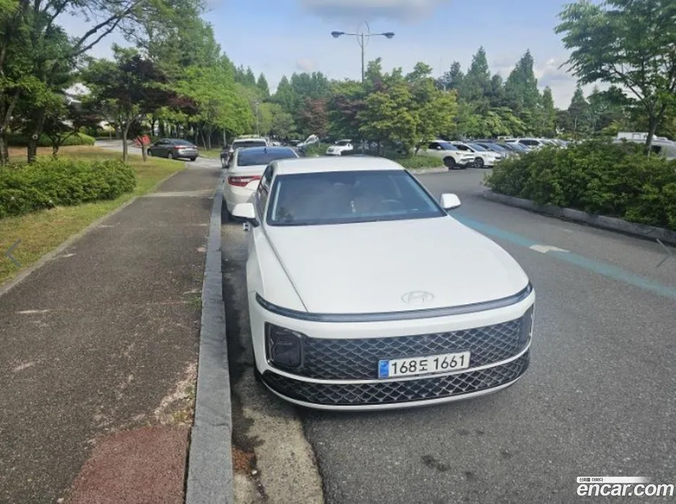Hyundai Grandeur Hybrid 2023 — фото 1, купить с доставкой в Москву