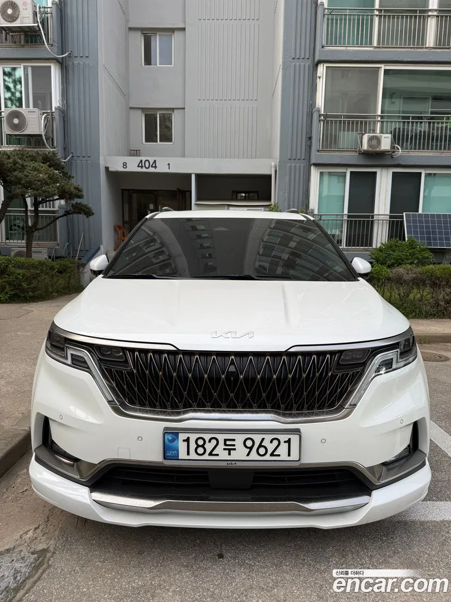 Kia Carnival 7 2023 — фото 1, купить с доставкой в Москву