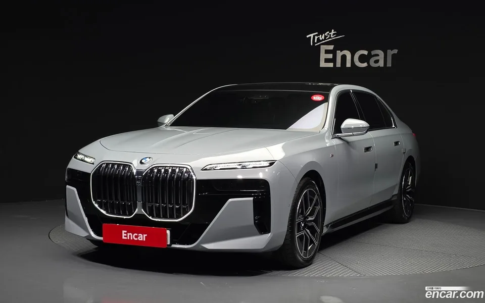 BMW 7 Series 740d xDrive M 2025 — фото 1, купить с доставкой в Москву