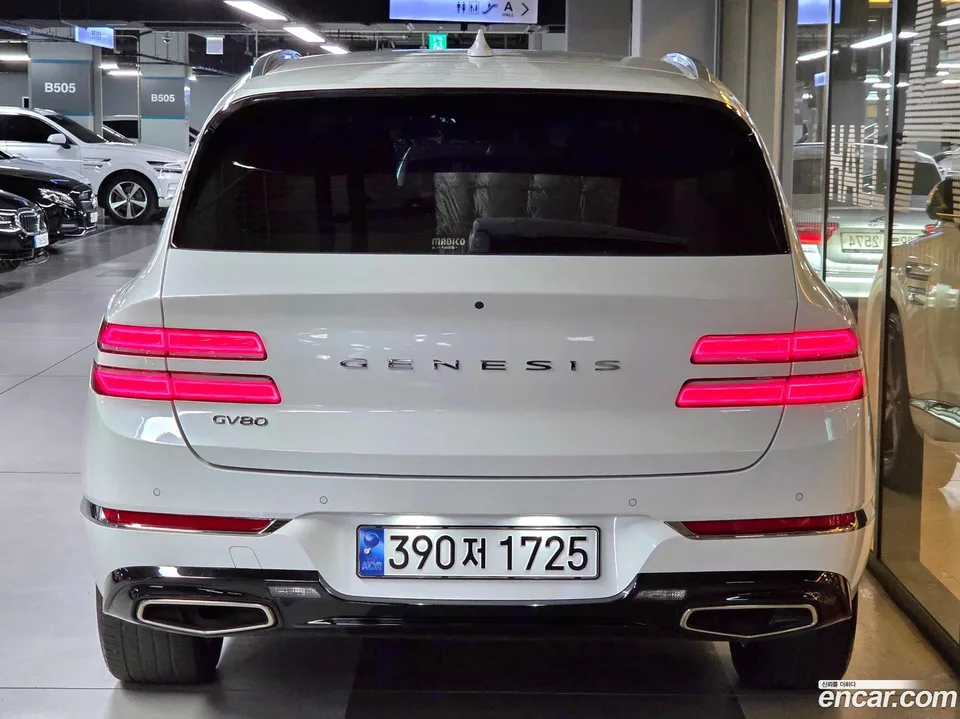 Genesis GV80 2.5T 2WD 2023 — миниатюра 2