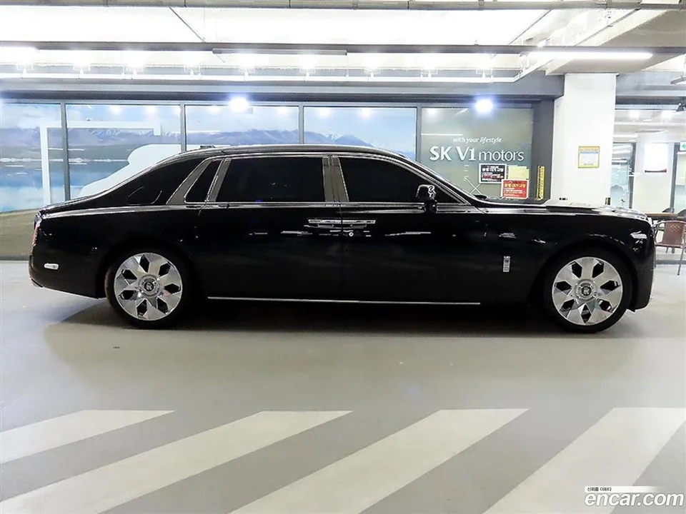 Rolls-Royce Phantom 6.7 EWB V12 2024 — миниатюра 3