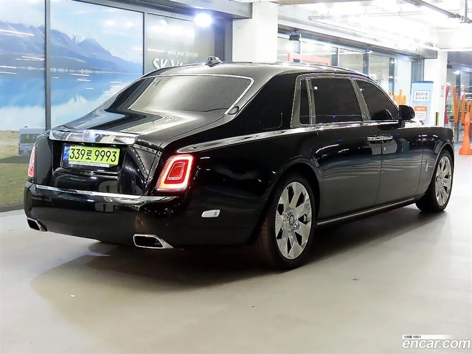 Rolls-Royce Phantom 6.7 EWB V12 2024 — миниатюра 4