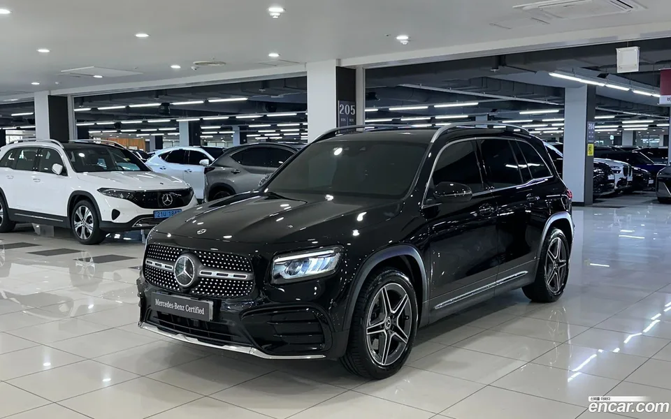 Mercedes-Benz GLB-Class GLB250 4MATIC 2024 — фото 1, купить с доставкой в Москву