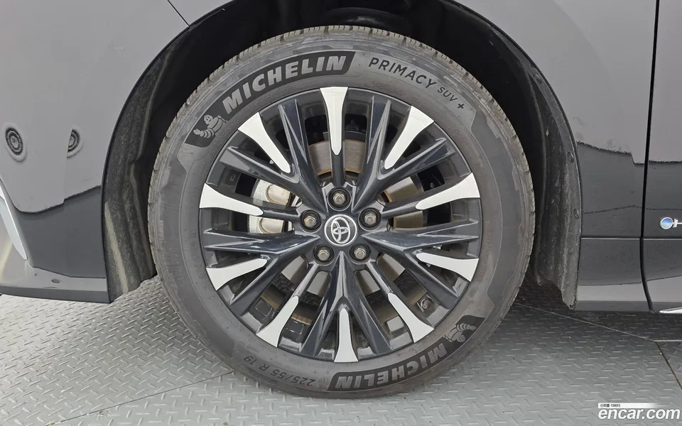 Toyota Alphard 2.5 HEV AWD 2025 — миниатюра 2