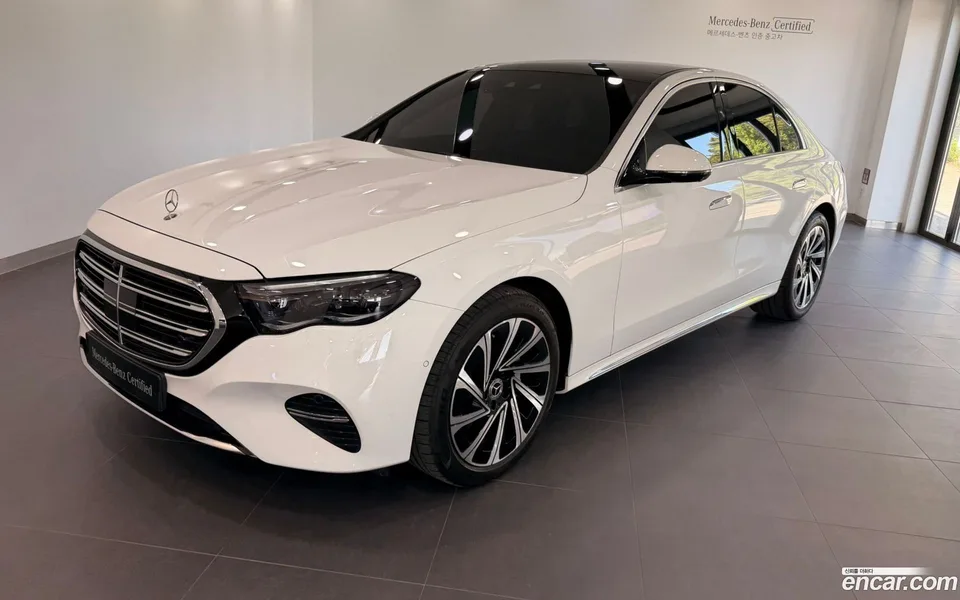 Mercedes-Benz E-Class E300 4MATIC 2024 — фото 1, купить с доставкой в Москву
