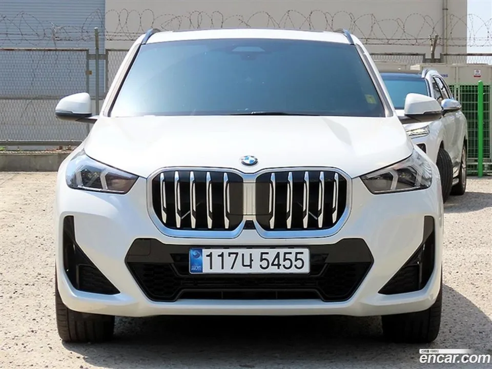 BMW X1 xDrive 20i M 2025 — фото 1, купить с доставкой в Москву