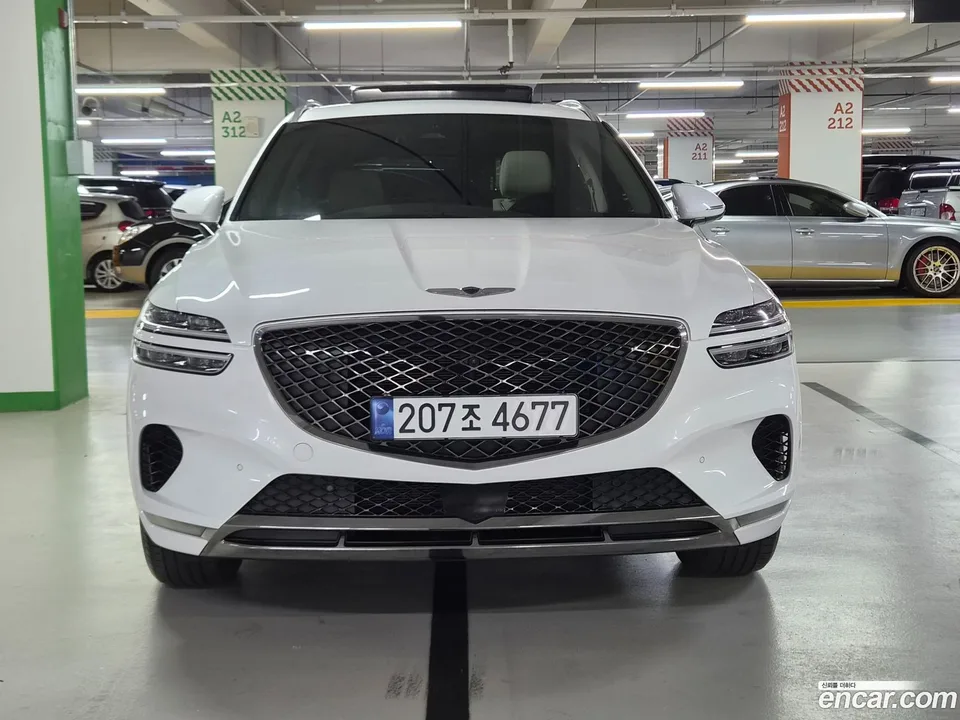 Genesis GV70 2.5T AWD 2023 — фото 1, купить с доставкой в Москву