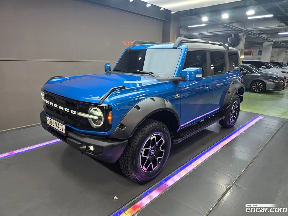 Ford Bronco 2.7 2022 — фото 1, купить с доставкой в Москву
