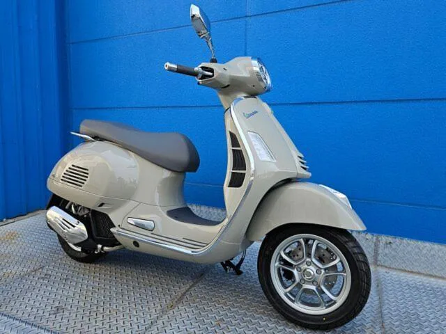 VESPA GTS 150 2026 — миниатюра 2