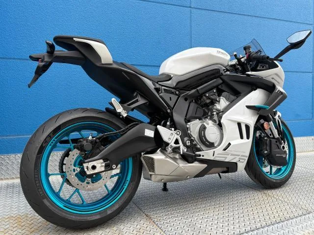 CFMoto 675SR-R 2026 — миниатюра 3