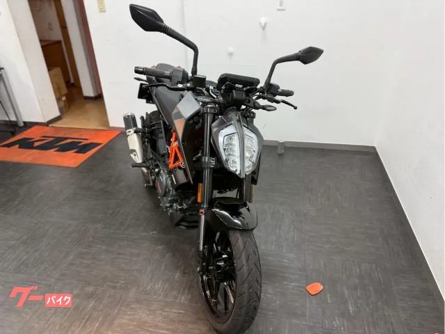 KTM 390 2023 — миниатюра 2