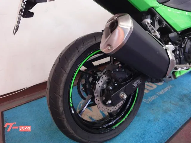 Kawasaki Ninja 400 KRT EDITION 2023 — миниатюра 5