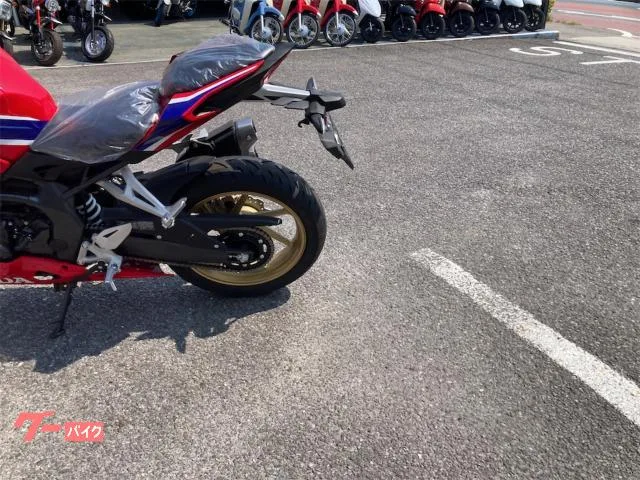 Honda CBR250RR 2023 — миниатюра 3