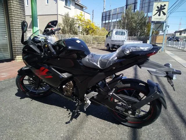 Suzuki GIXXER SF 250 2026 M6 2026 — миниатюра 2