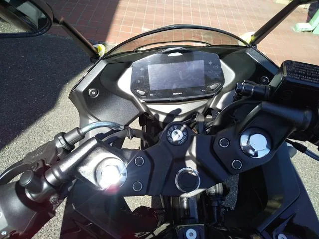 Suzuki GIXXER SF 250 2026 M6 2026 — миниатюра 5