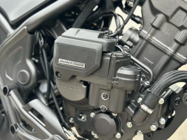 Honda 250 E-Clutch ABS 2026 2026 — миниатюра 5