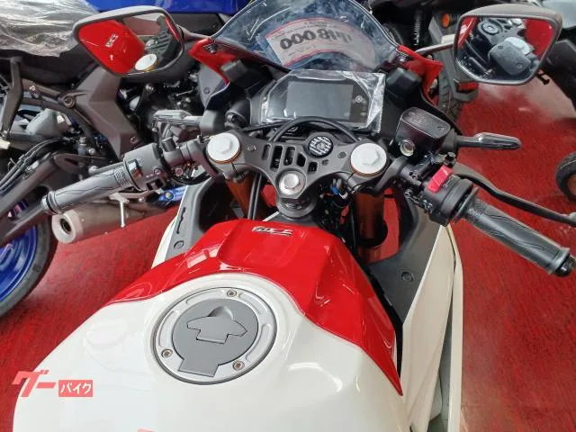 Yamaha YZF-R3 70th Anniversary Edition 2026 — миниатюра 4