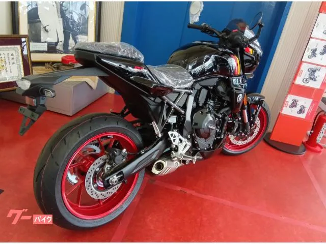 Suzuki GSX-8TT 2026 — миниатюра 3