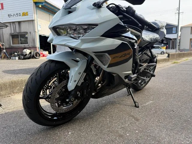 Kawasaki Ninja ZX-4R SE 2026 — миниатюра 5