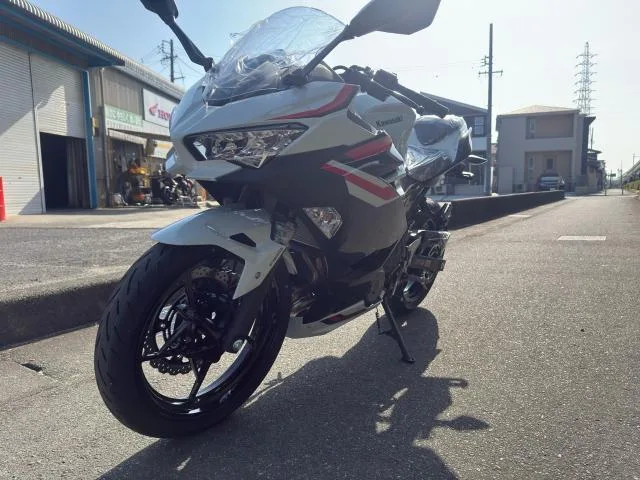 Kawasaki Ninja 400 2026 — миниатюра 5