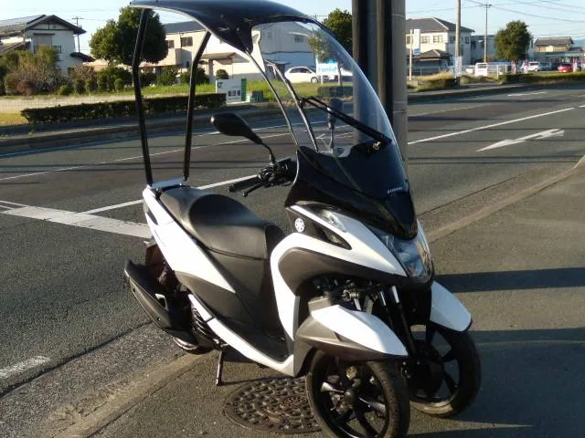 Yamaha 125TRIKE2ROOF 2023 — миниатюра 2