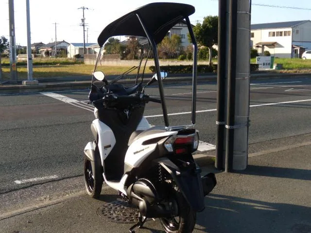 Yamaha 125TRIKE2ROOF 2023 — миниатюра 4