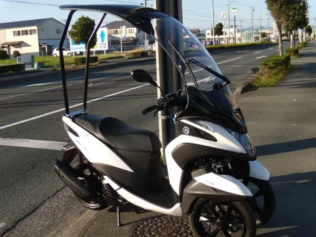 Yamaha 125TRIKE2ROOF 2023 — фото 1, купить с доставкой в Москву