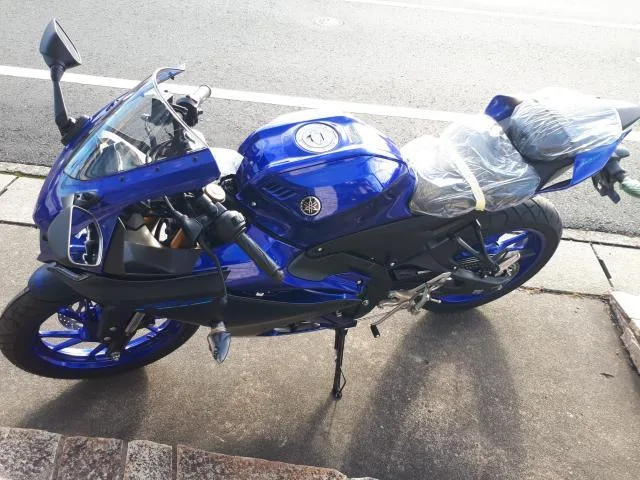 Yamaha YZF-R15 2024 — миниатюра 2