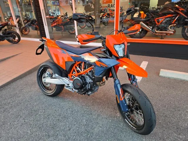KTM 690SMC R 2026 — миниатюра 5