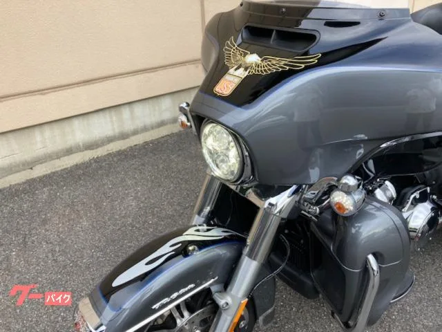 HARLEY-DAVIDSON FLHTCUTG 2022 — миниатюра 3