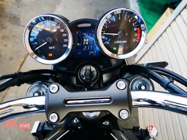 Kawasaki Z900RS 2025 — миниатюра 2