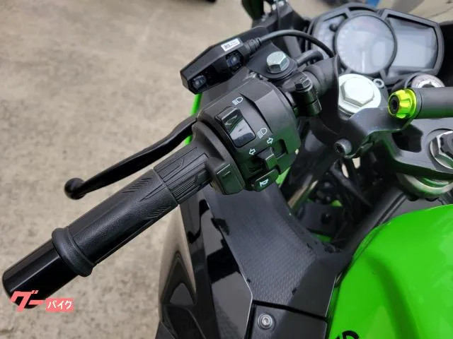 Kawasaki Ninja 400 2023 — миниатюра 5