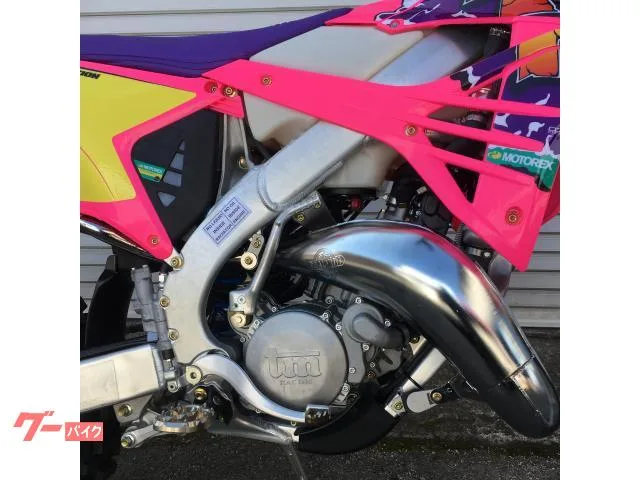 TM Racing EN144 Fi 2T PINK Editon 2023 — миниатюра 3