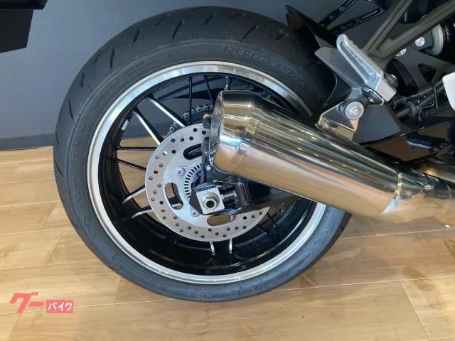 Kawasaki Z900RS 2025 — миниатюра 3