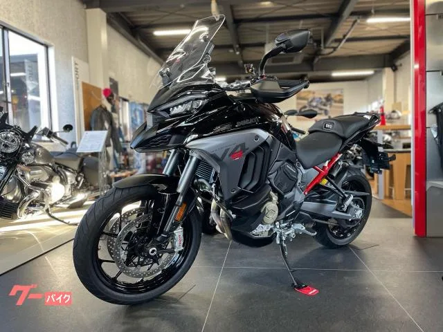 DUCATI V4S 2025 — миниатюра 2