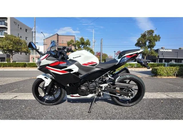 Kawasaki Ninja 400 2026 — миниатюра 2