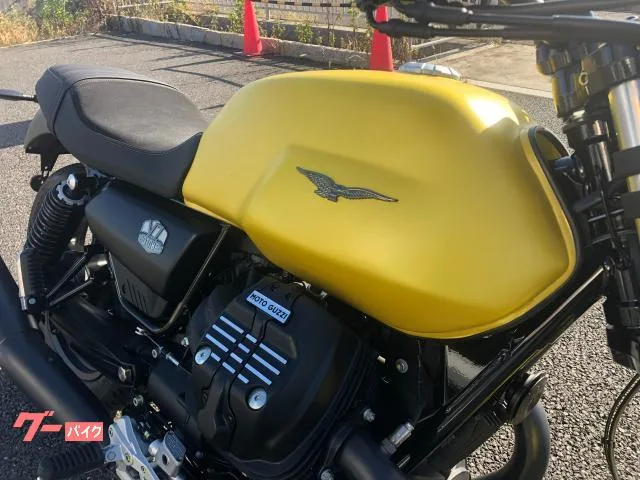 MOTO GUZZI V7 2023 — миниатюра 3