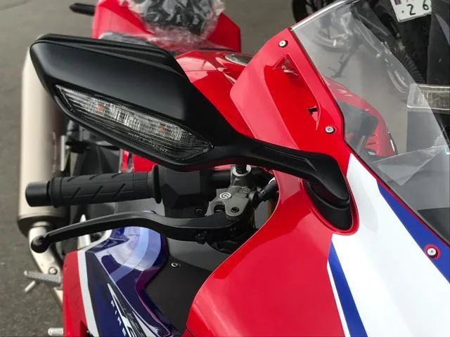 Honda CBR1000RR-R FIREBLADE SP 24 2024 — миниатюра 4