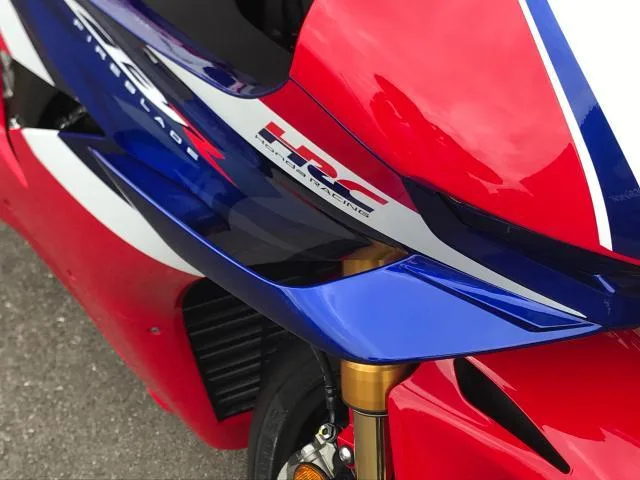 Honda CBR1000RR-R FIREBLADE SP 24 2024 — миниатюра 5