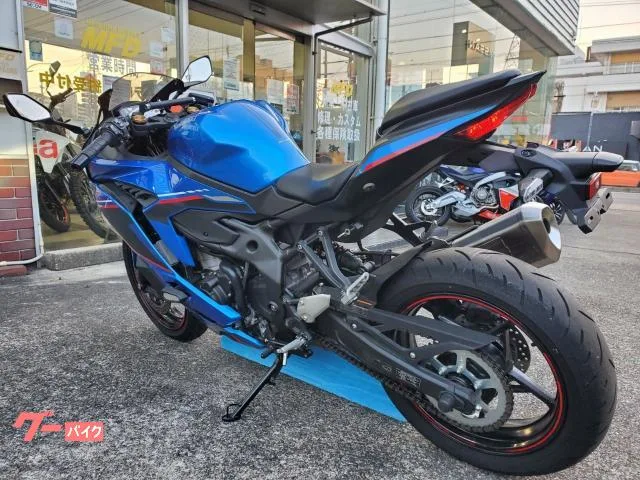 Kawasaki Ninja ZX-4R SE 400CC4 ETC USB 2024 — миниатюра 4