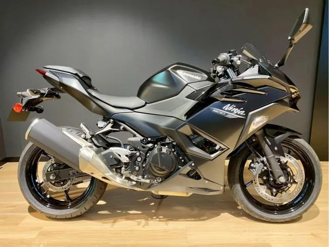 Kawasaki Ninja 500 451cc 2 LED 2026 — фото 1, купить с доставкой в Москву