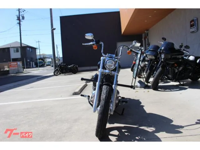 HARLEY-DAVIDSON FXST 2023 — миниатюра 2