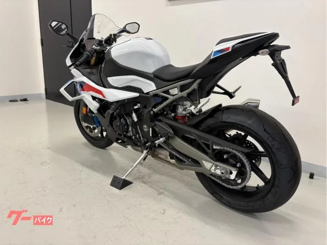 BMW S1000RR M BMW M M M M 2026 — миниатюра 4
