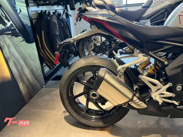 TRIUMPH 1200RS 2025 — миниатюра 2