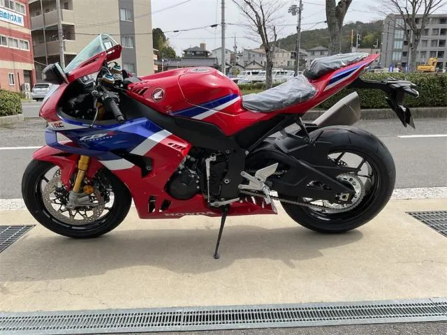 Honda CBR1000RR-R SP 2024 — миниатюра 5